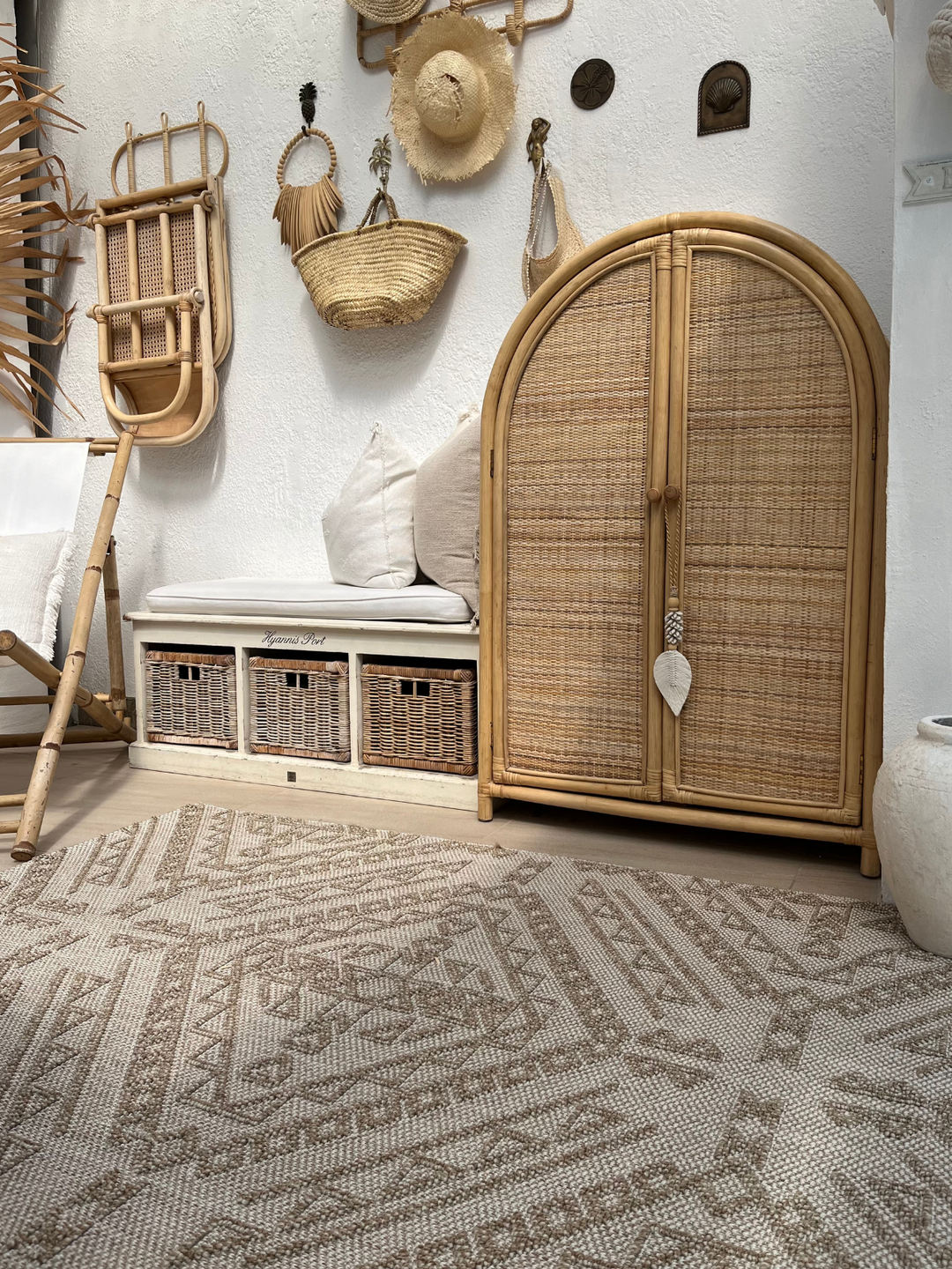 Yumi Kilifa Beige Tribal Flatweave Rug