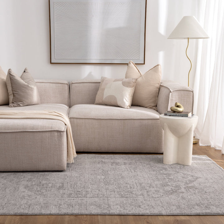 Heritage Distressed Medallion Grey Rug - H103