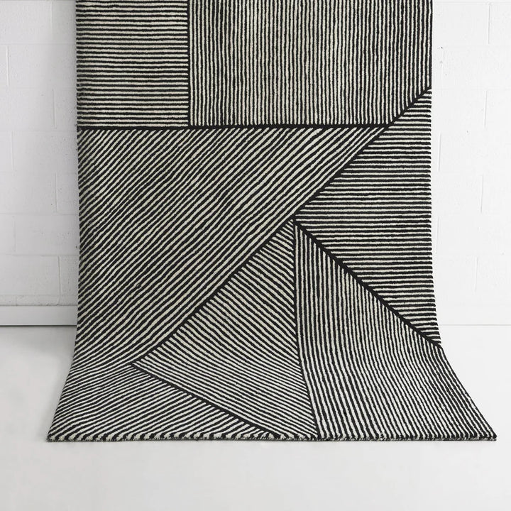 Keira Black White Wool Rug