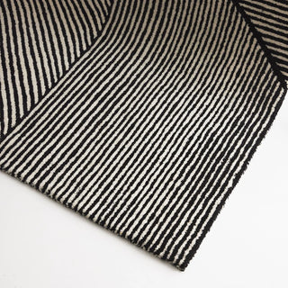 Keira Black White Wool Rug