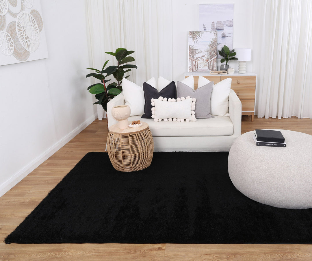 Puffin Black Shaggy Rug