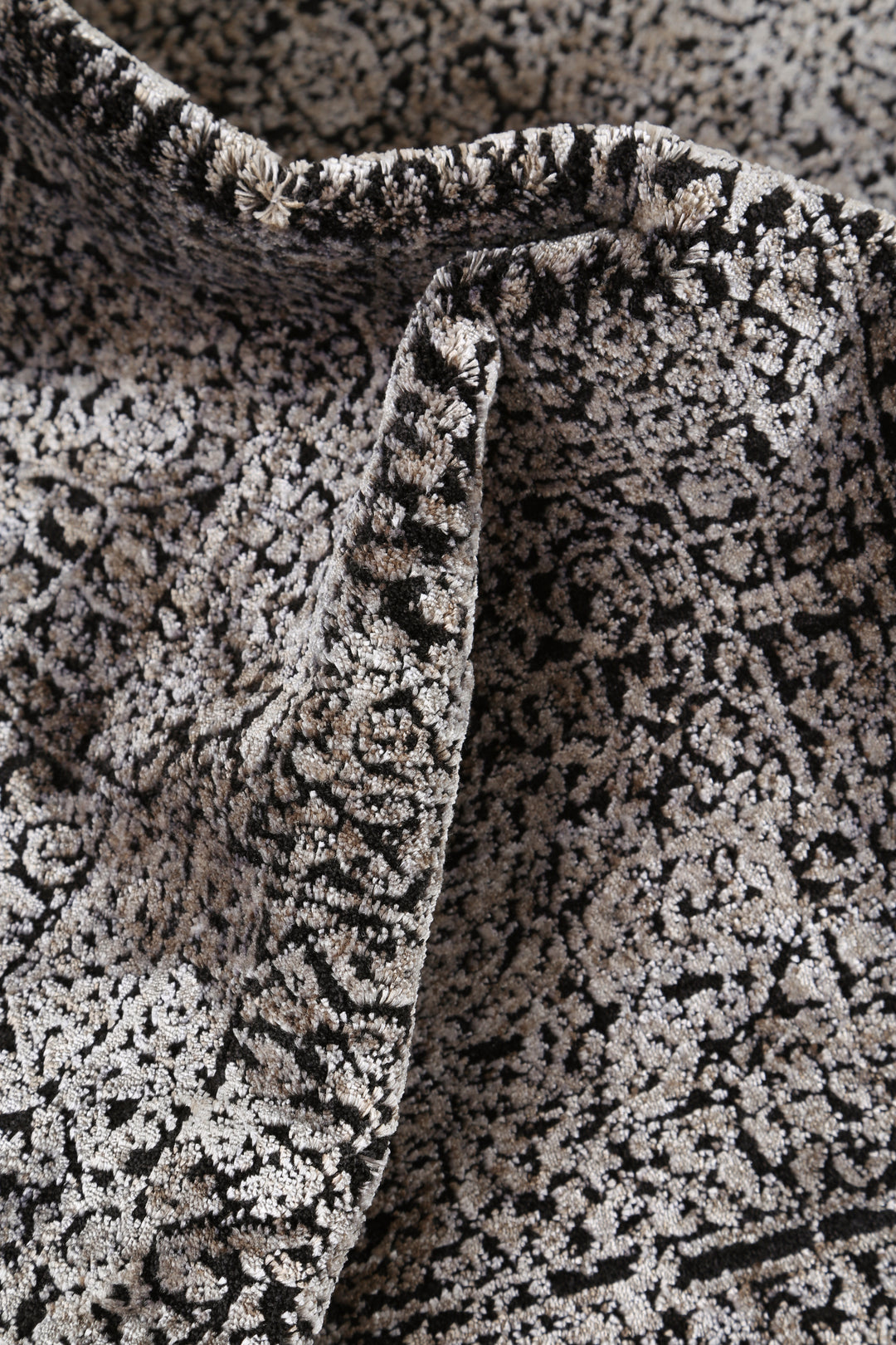 Brook Bedford Pewter Rug