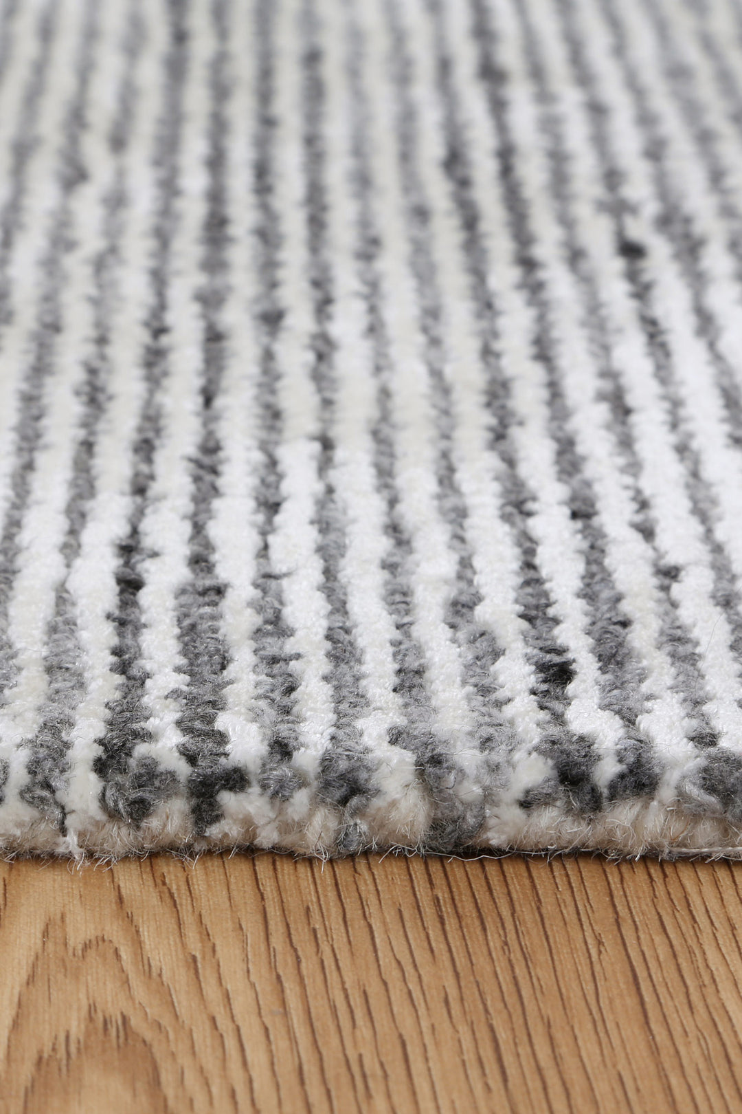 Manhattan Carbon Blended Viscose Rug