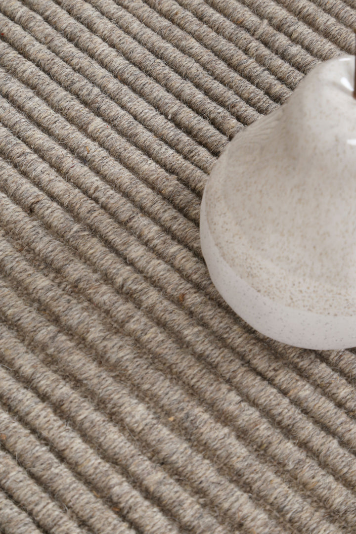 Petrus Modern Wool Ash Rug