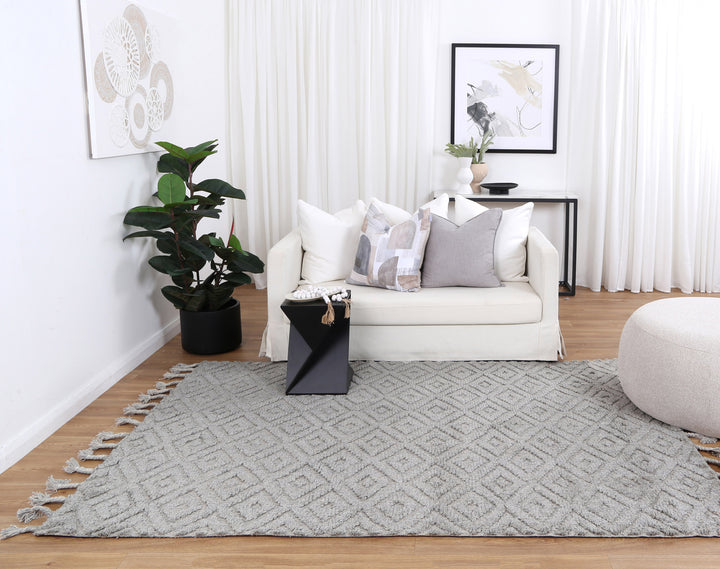 Petrus Plush Diamond Grey Rug