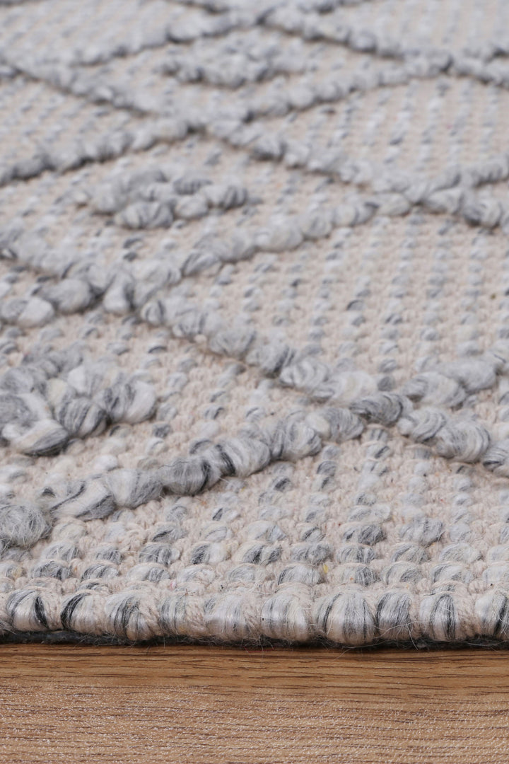 Dream02 Makay Steel Rug