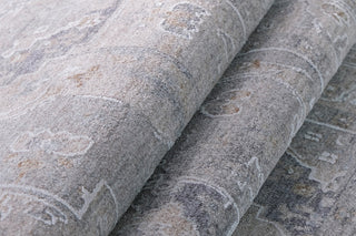 CRUCIAL Traditional Light Rug