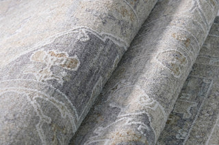 CRUCIAL Traditional Fume Rug