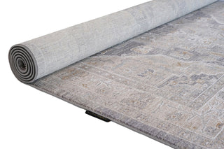 CRUCIAL Traditional Fume Rug