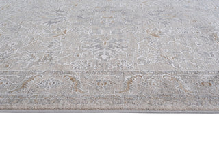 CRUCIAL Traditional Light Grey Rug