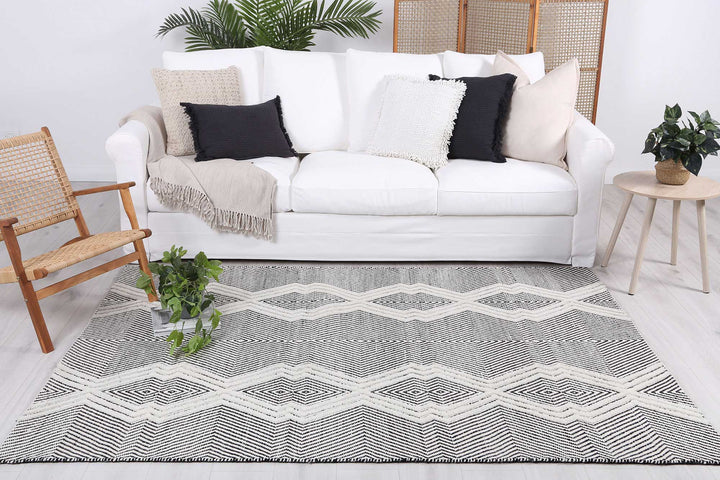 Kaiden Saw Ivory Wool  Rug
