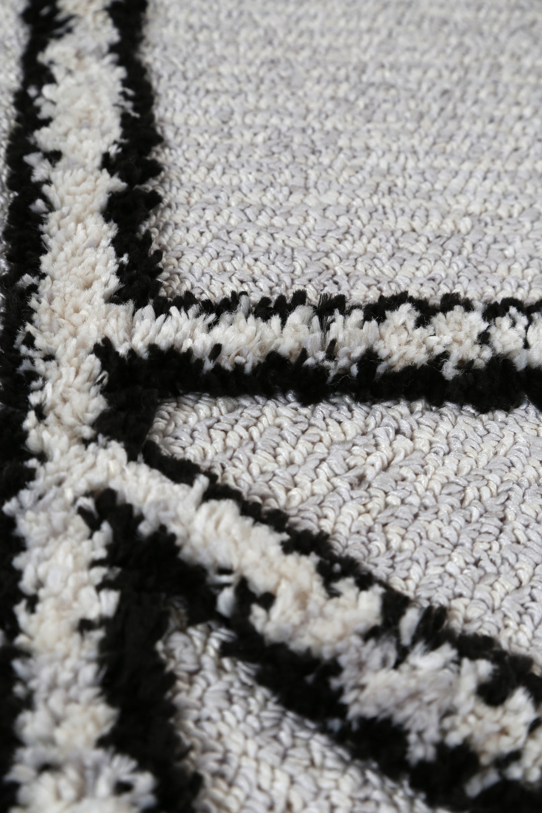 Origin Nora Geometric Ivory & Athracite Rug