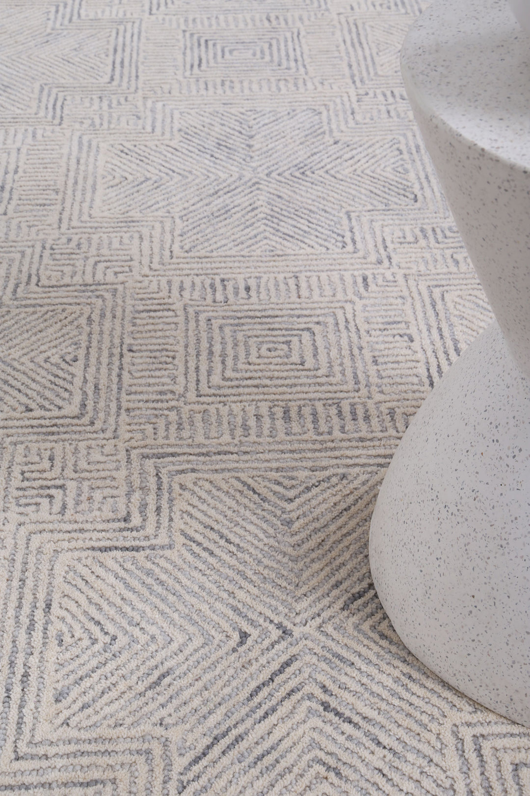 Labyrinth  09B Grey Wool Rug