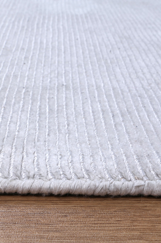 Byron Ivory Wool Rug – Wild Yarn