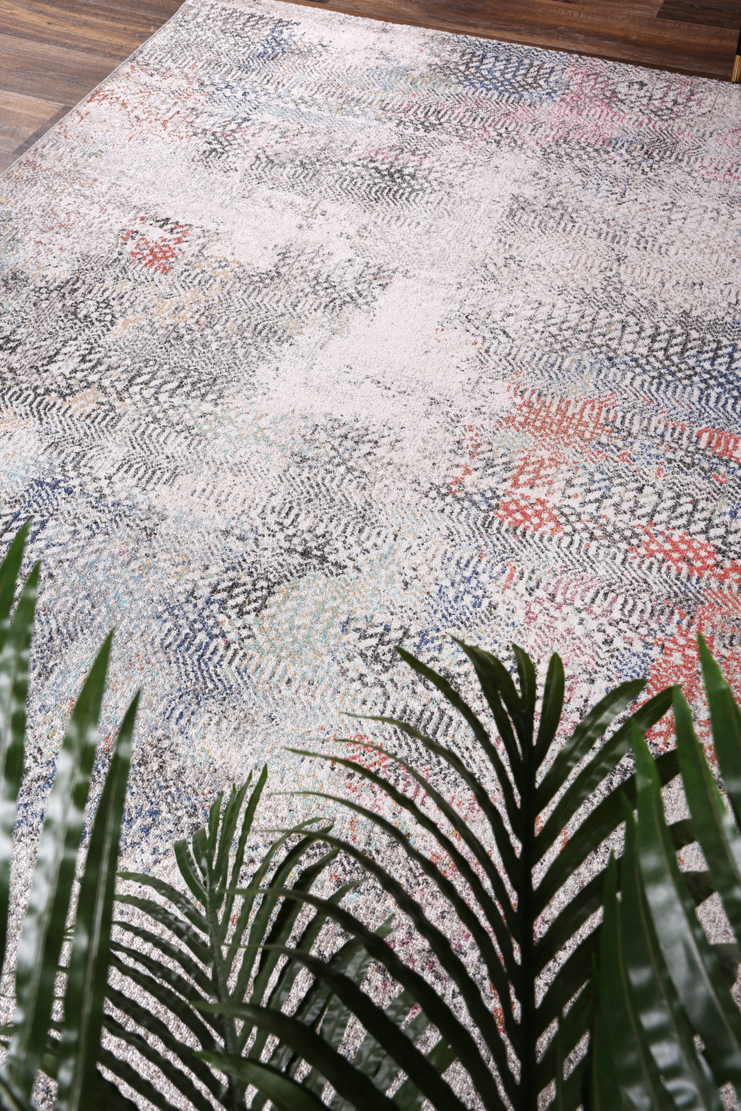 June Ernesto Grey & Terracotta Tribal Rug