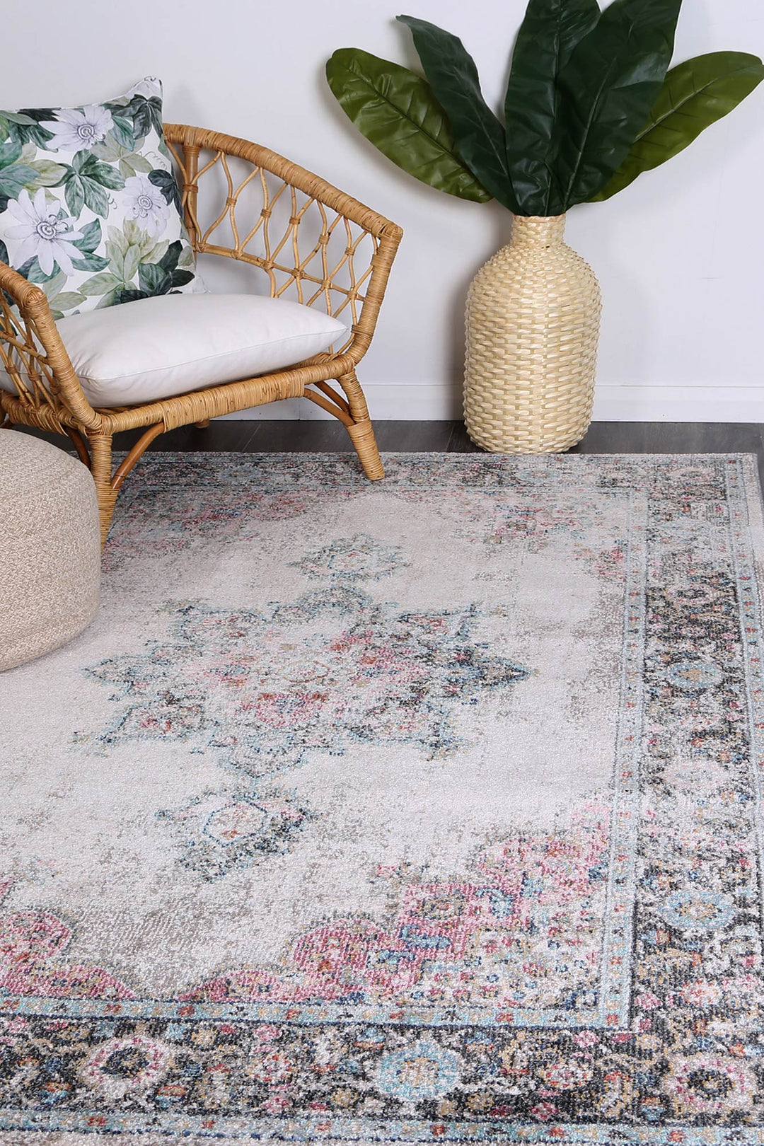 June Brentwood Transitional Cream Rug