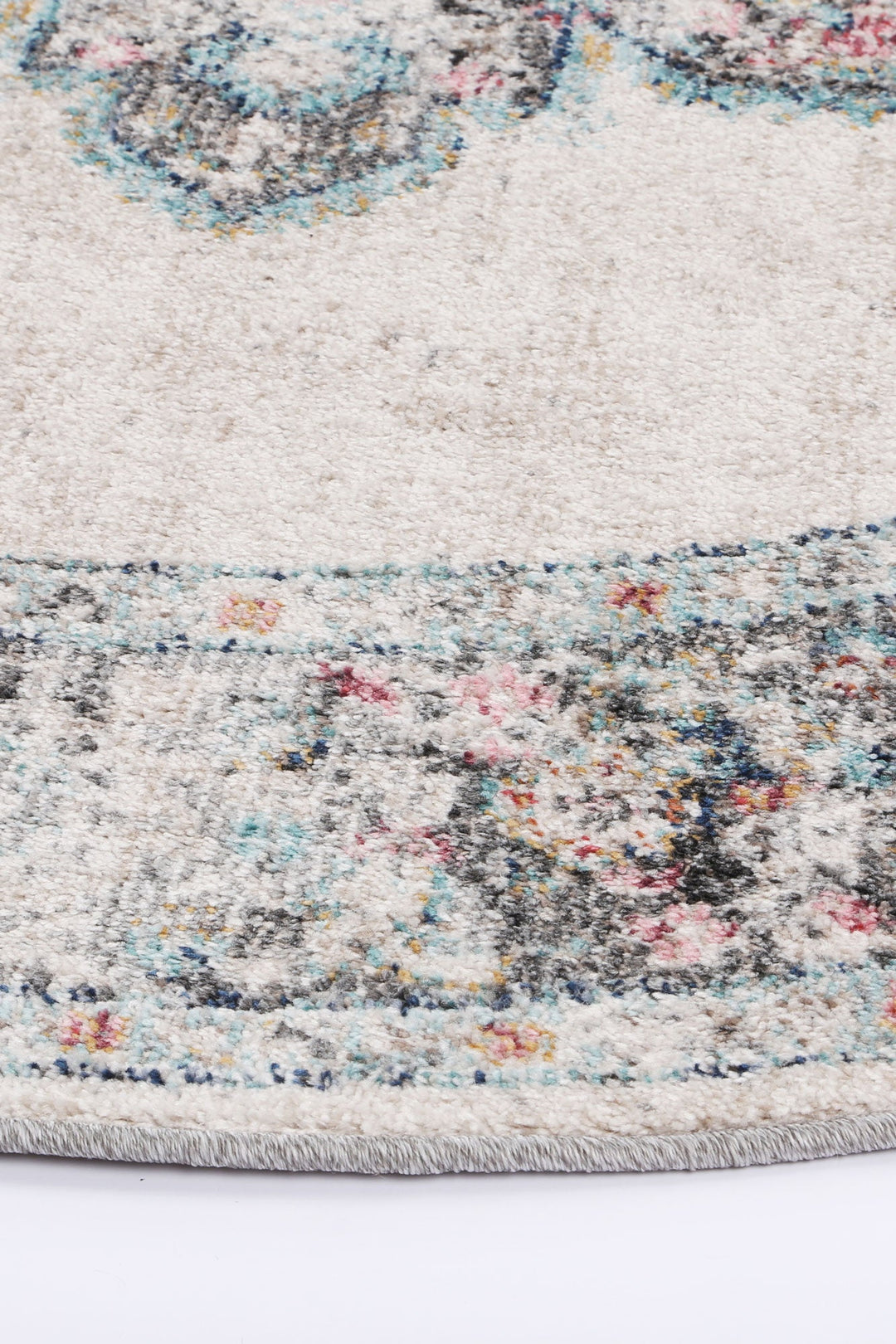 June Brentwood Transitional Cream Round Rug