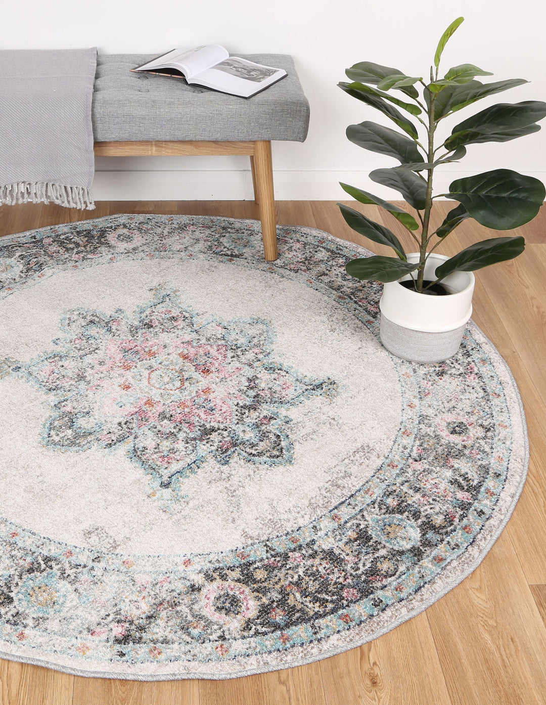 June Brentwood Transitional Cream Round Rug