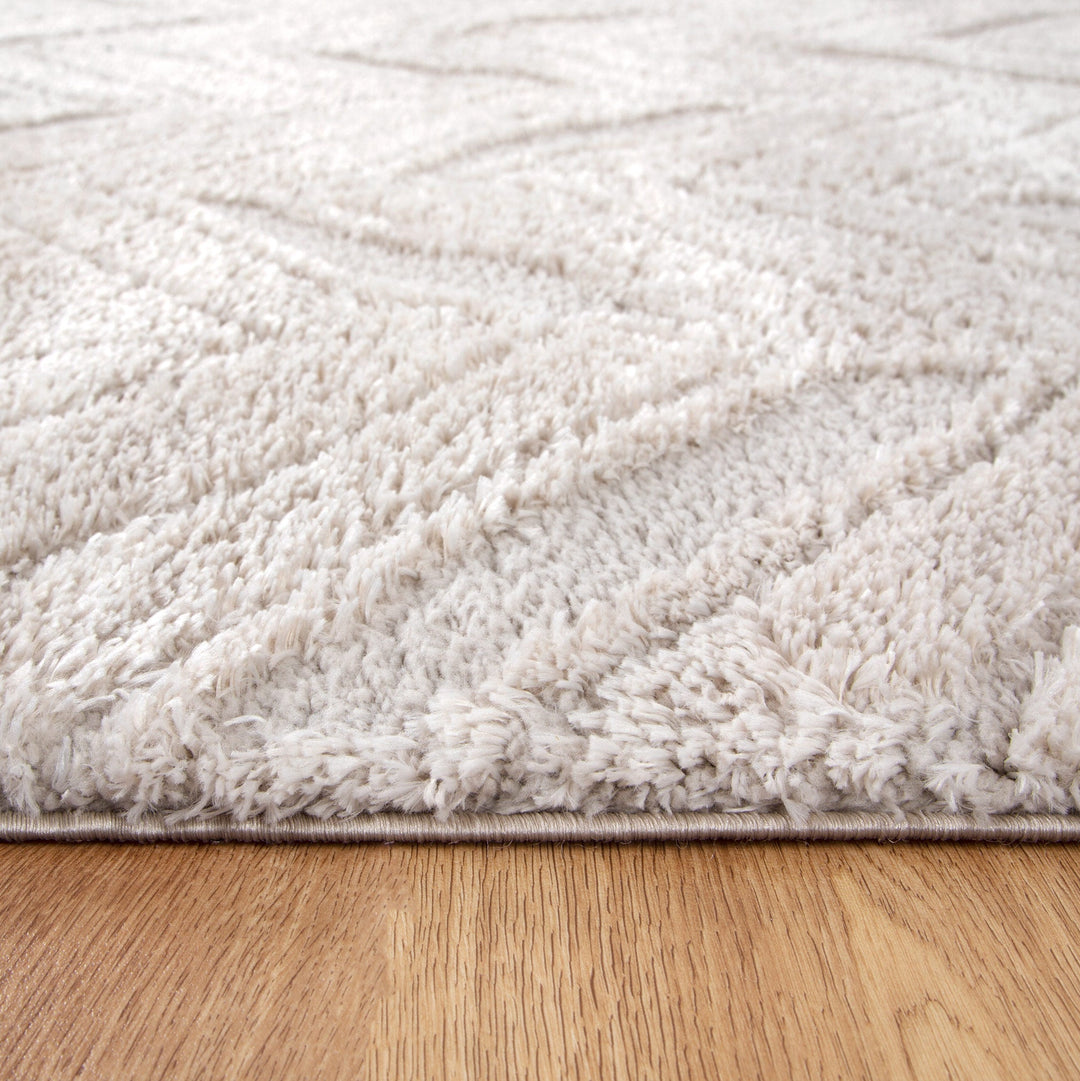 Tahoe Chevron Beige Shag Rug