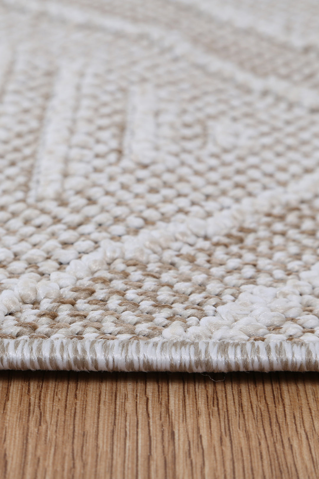 Yumi Kenilorea Beige Geometric Flatweave Rug