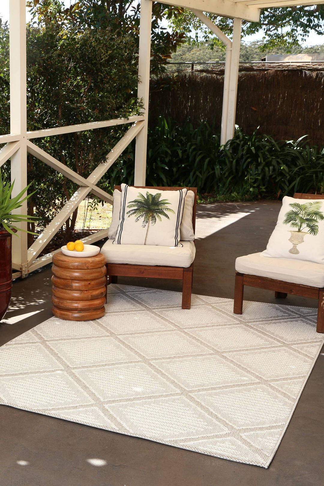 Yumi Kenilorea Beige Geometric Flatweave Rug