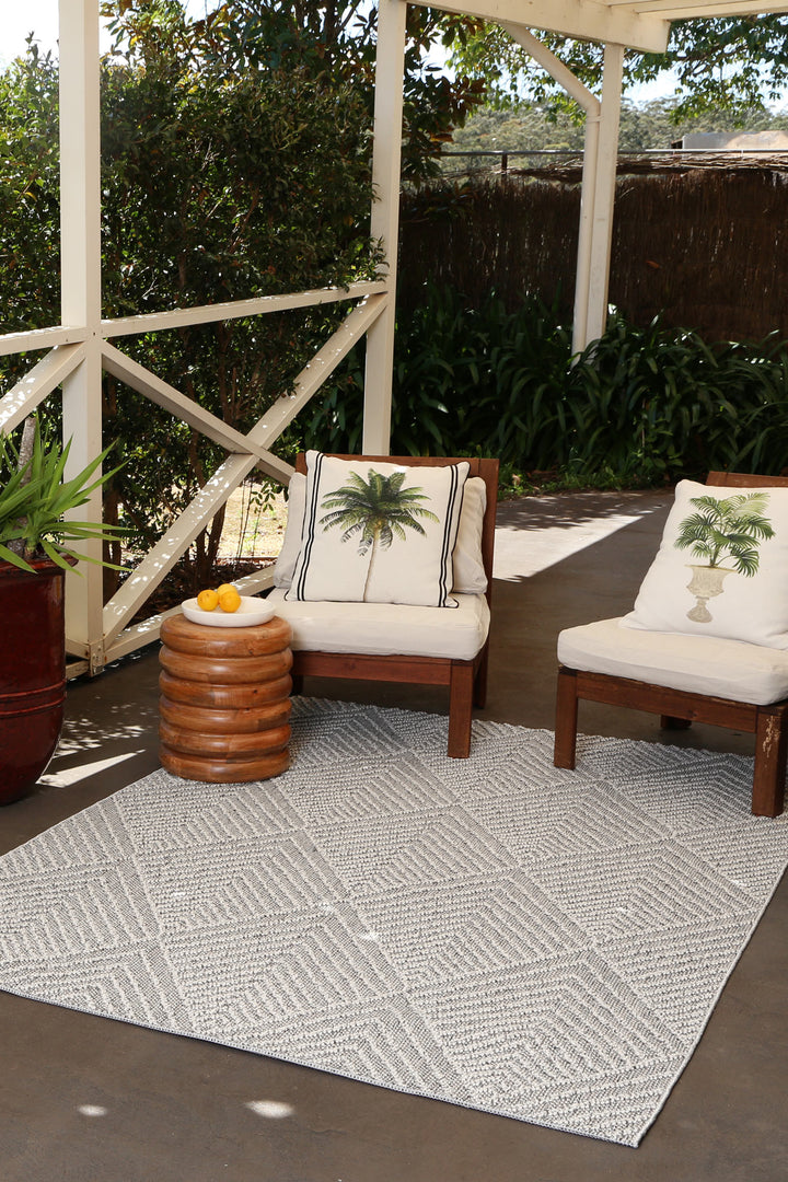 Yumi Menapi Ash Geometric Flatweave Rug