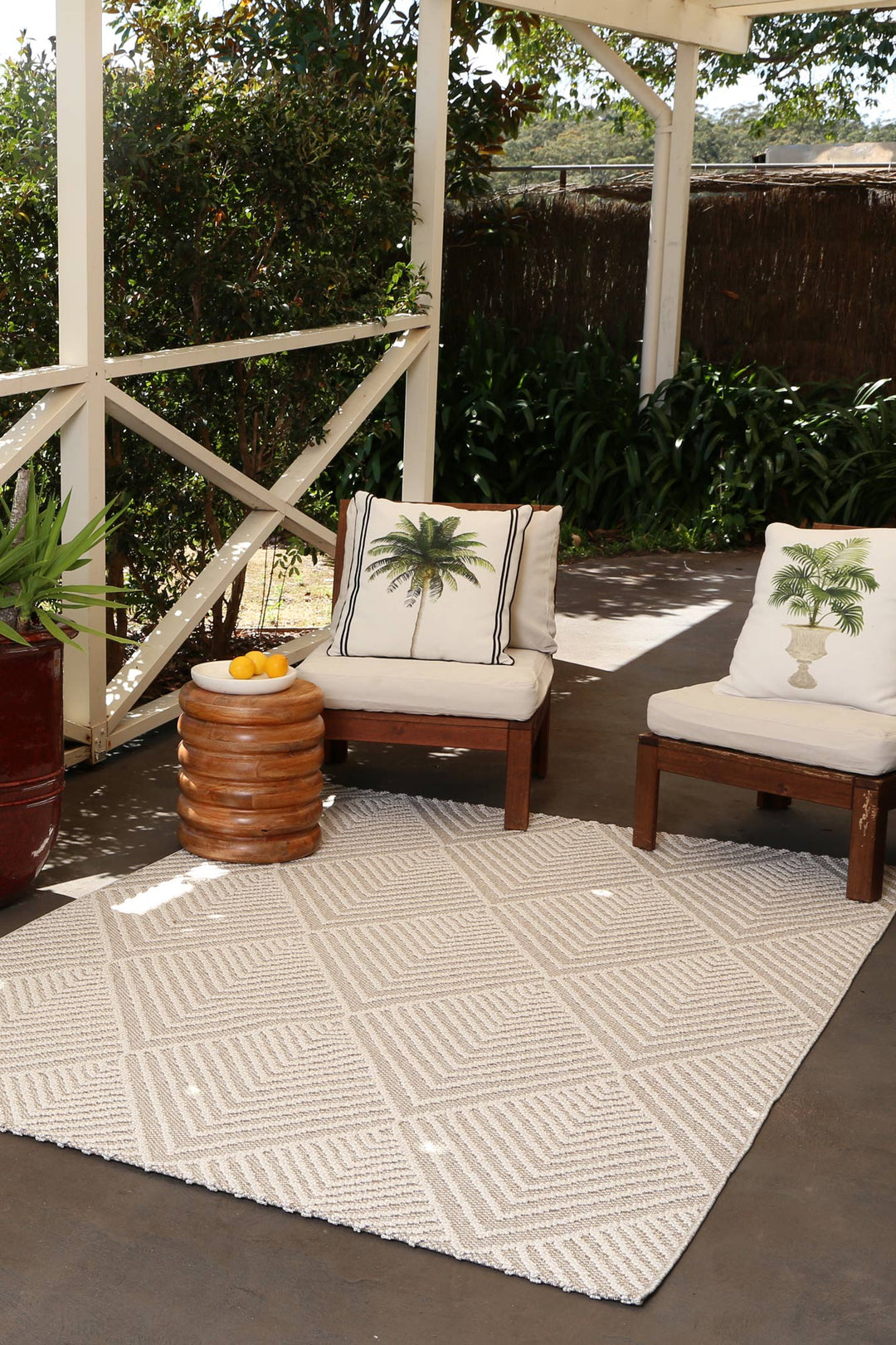 Yumi Onika Beige Geometric Flatweave Rug