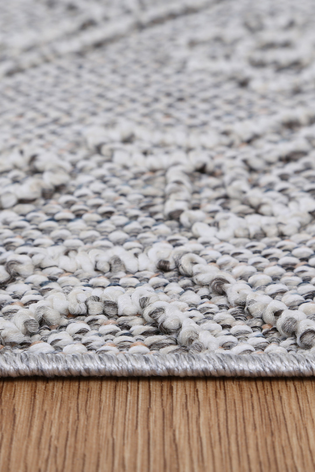 Yumi Nori Grey Tribal Flatweave Rug