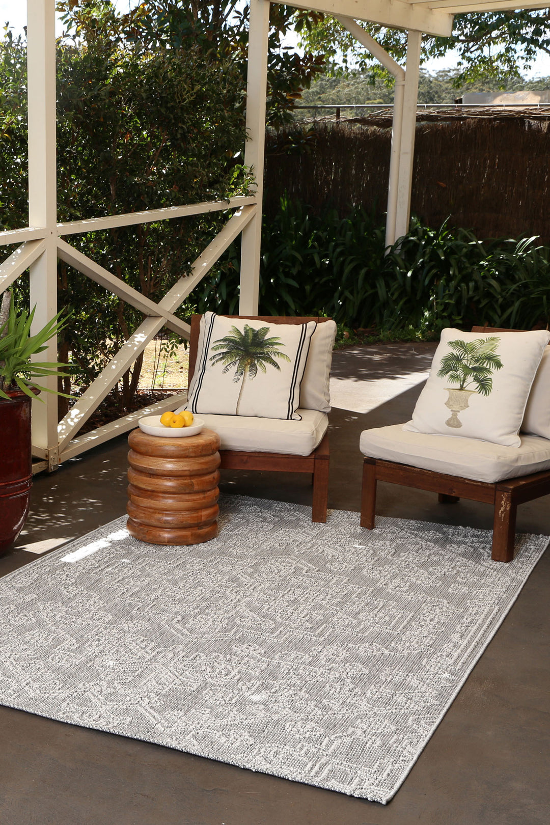 Yumi Bule Ash Tribal Flatweave Rug