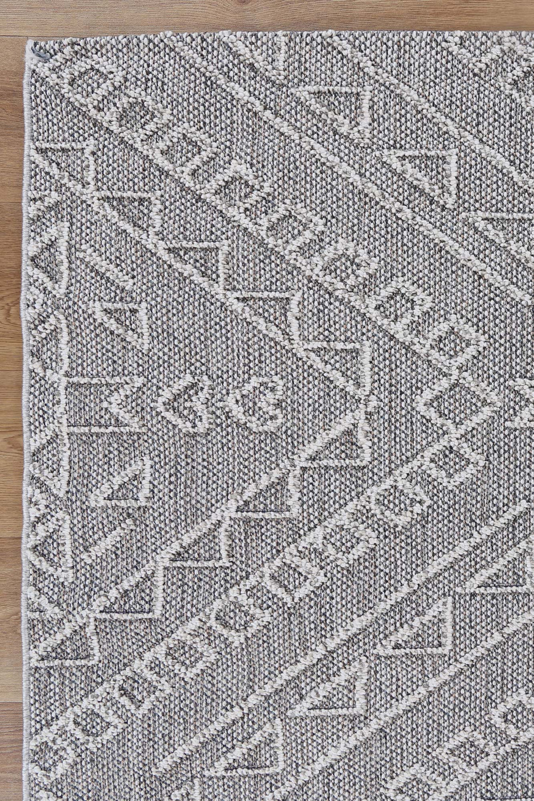 Yumi Kaua Ash Tribal Flatweave Rug