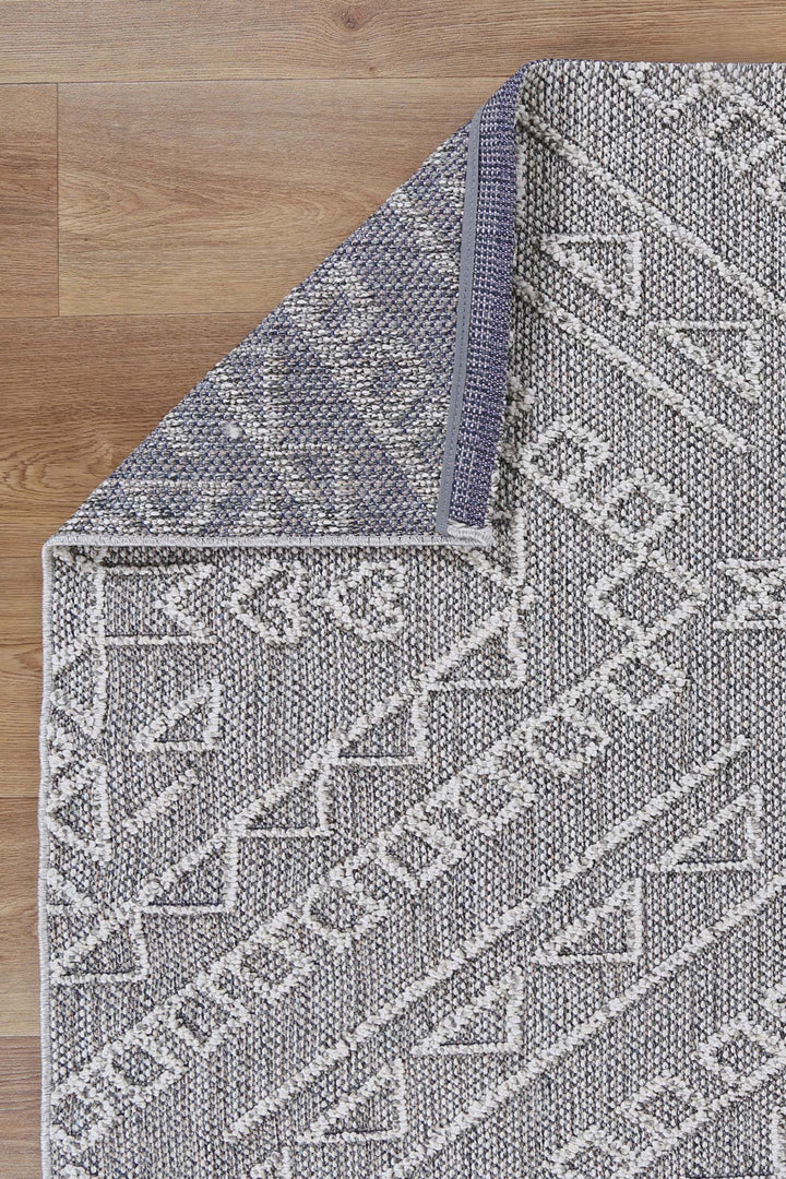 Yumi Kaua Ash Tribal Flatweave Rug