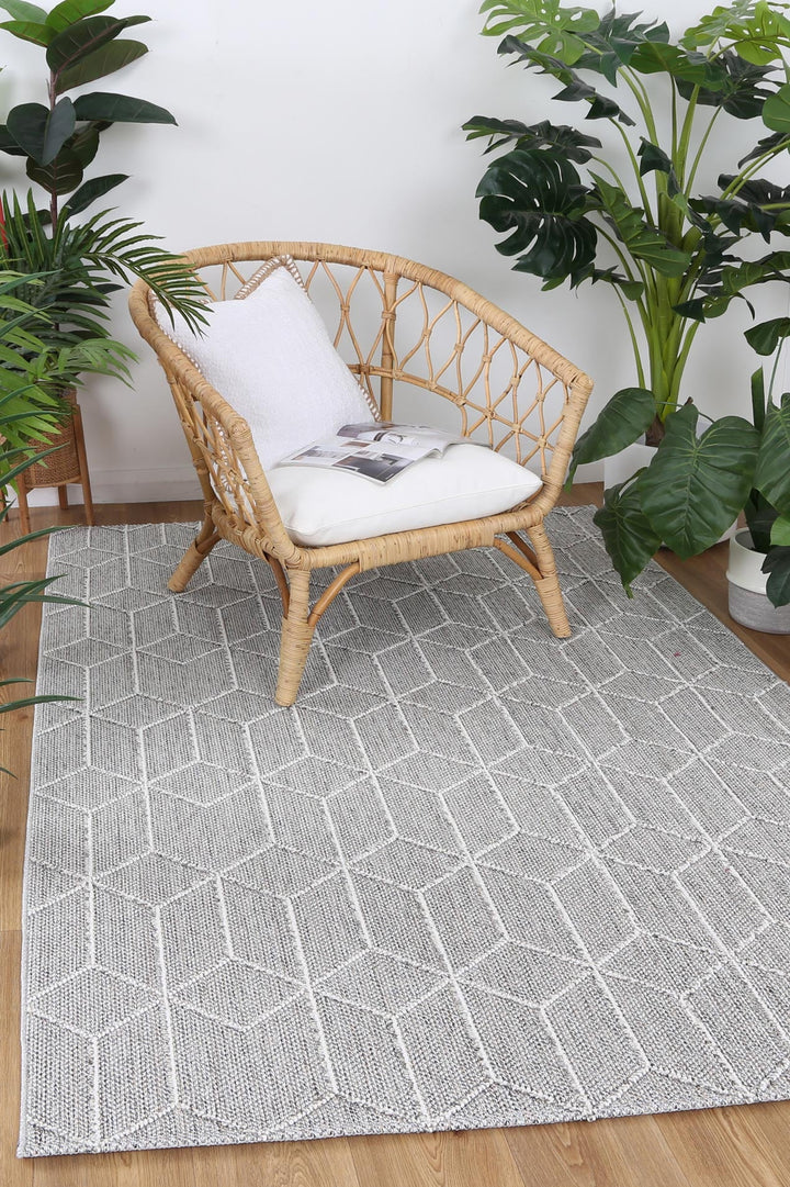 Yumi Totori Ash Geometric Flatweave Rug