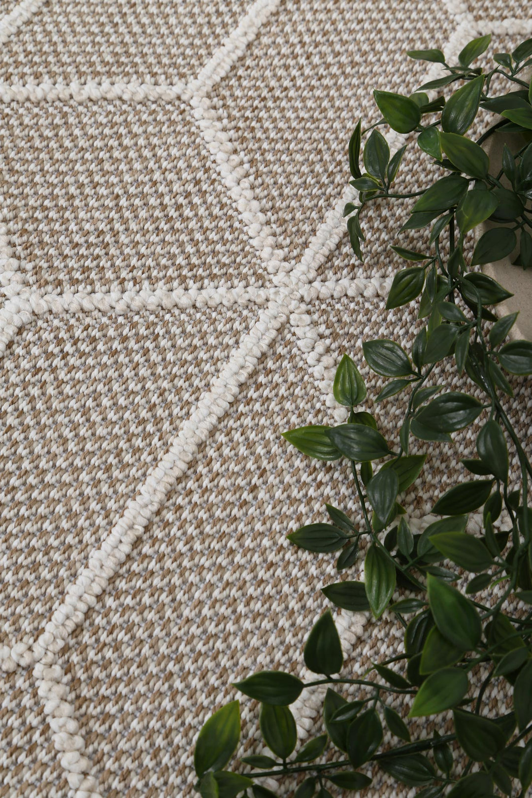 Yumi Maemae Beige Geometric Flatweave Rug