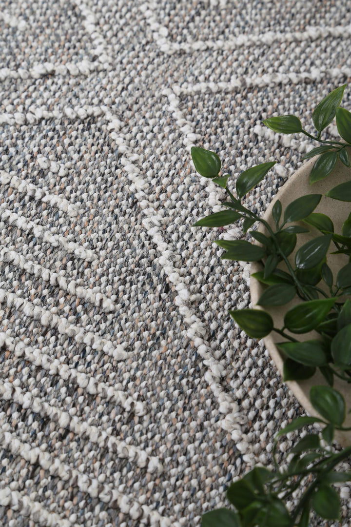 Yumi Vouza Grey Geometric Flatweave Rug