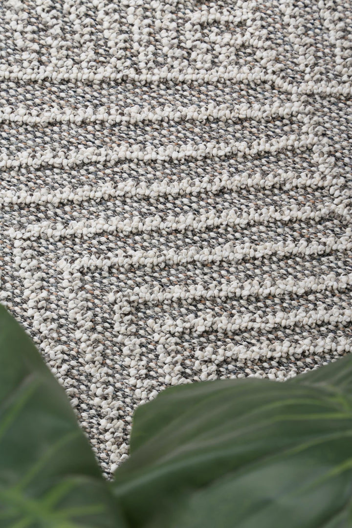 Yumi Kini Grey Geometric Flatweave Rug