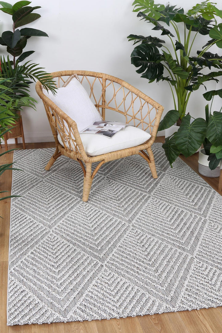 Yumi Menapi Ash Geometric Flatweave Rug