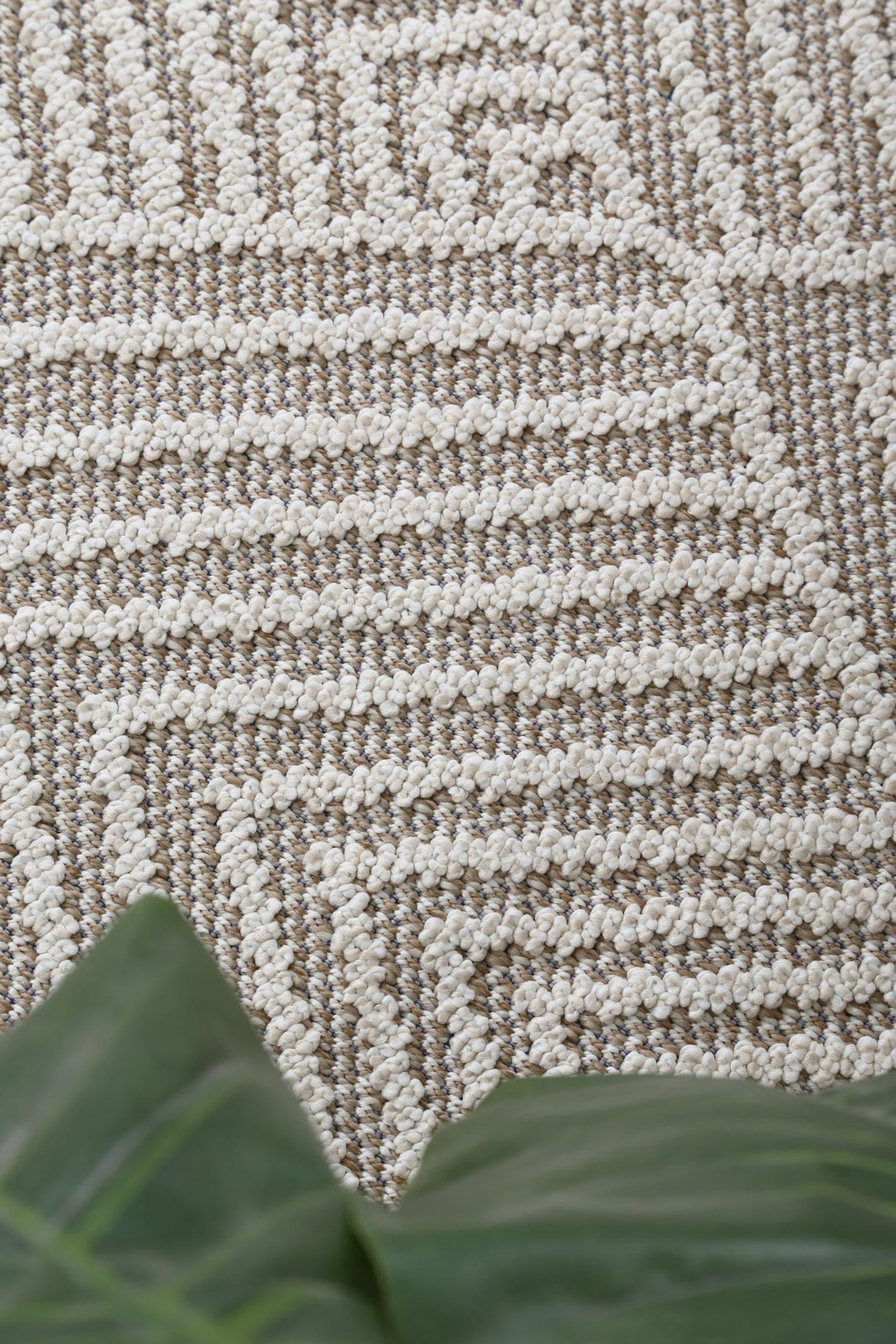 Yumi Onika Beige Geometric Flatweave Rug