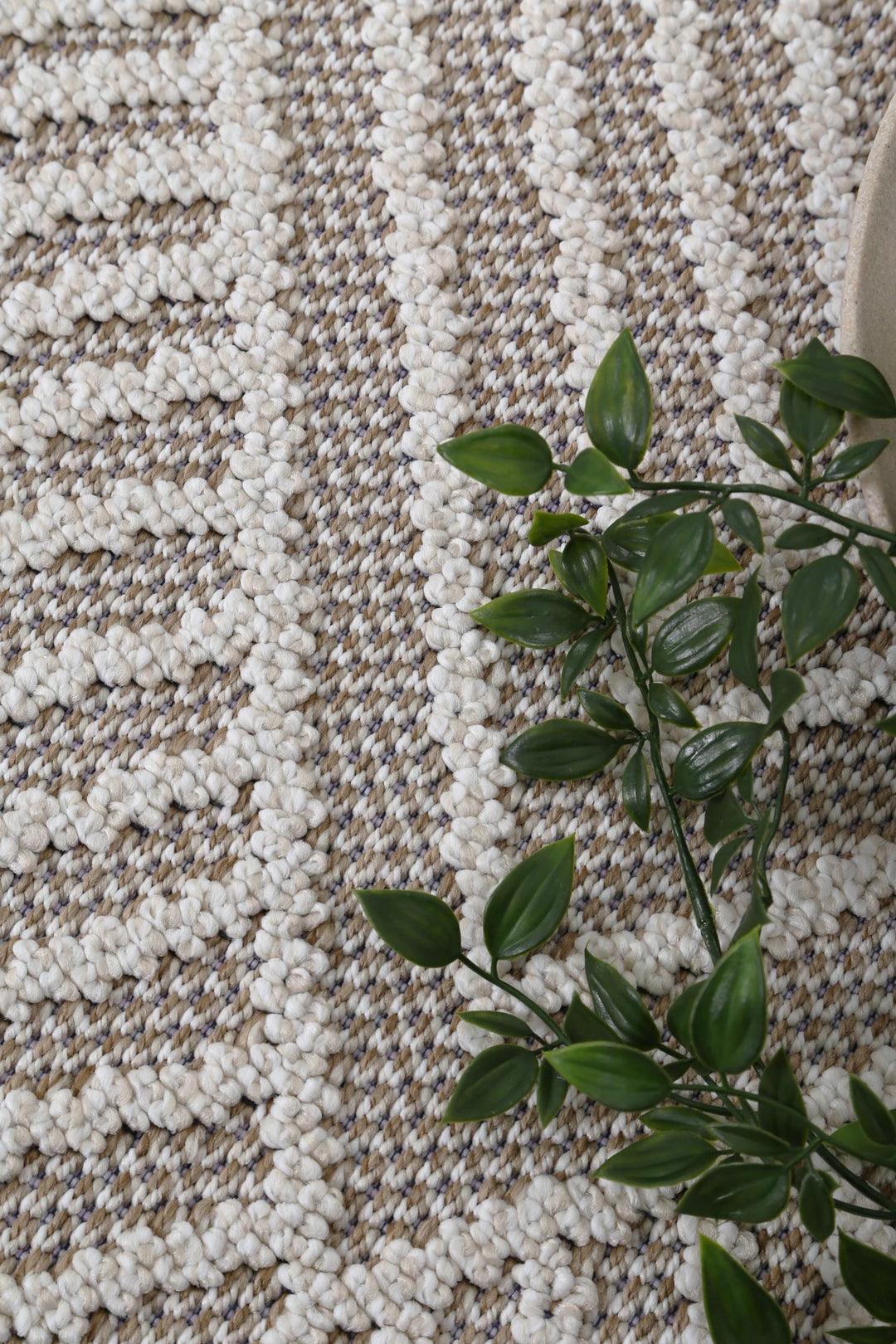 Yumi Onika Beige Geometric Flatweave Rug