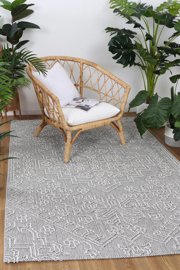 Yumi Nori Grey Tribal Flatweave Rug