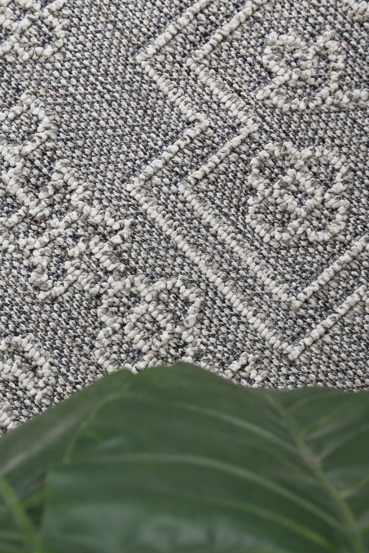 Yumi Bule Ash Tribal Flatweave Rug