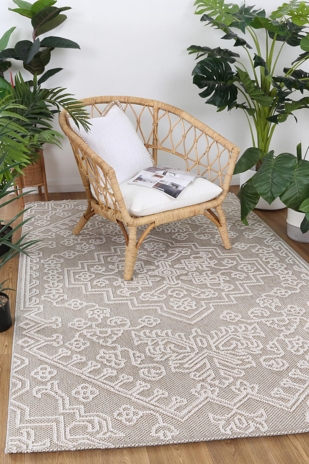 Yumi Waita Beige Tribal Flatweave Rug