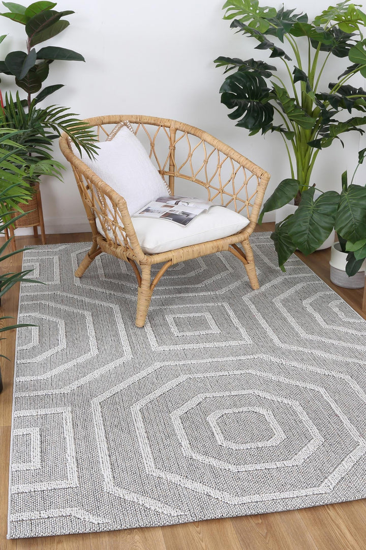 Yumi Suri Ash Geometric Flatweave Rug