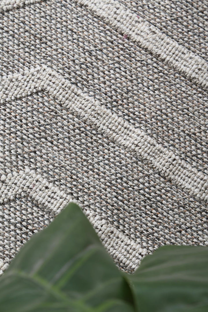 Yumi Suri Ash Geometric Flatweave Rug