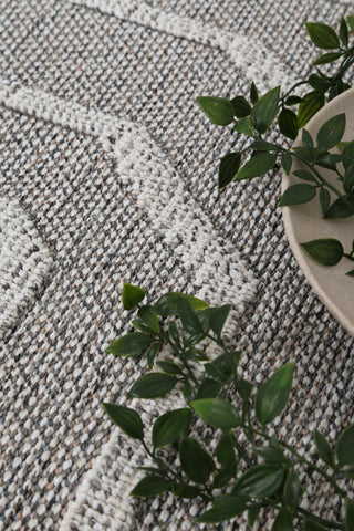 Yumi Suri Ash Geometric Flatweave Rug