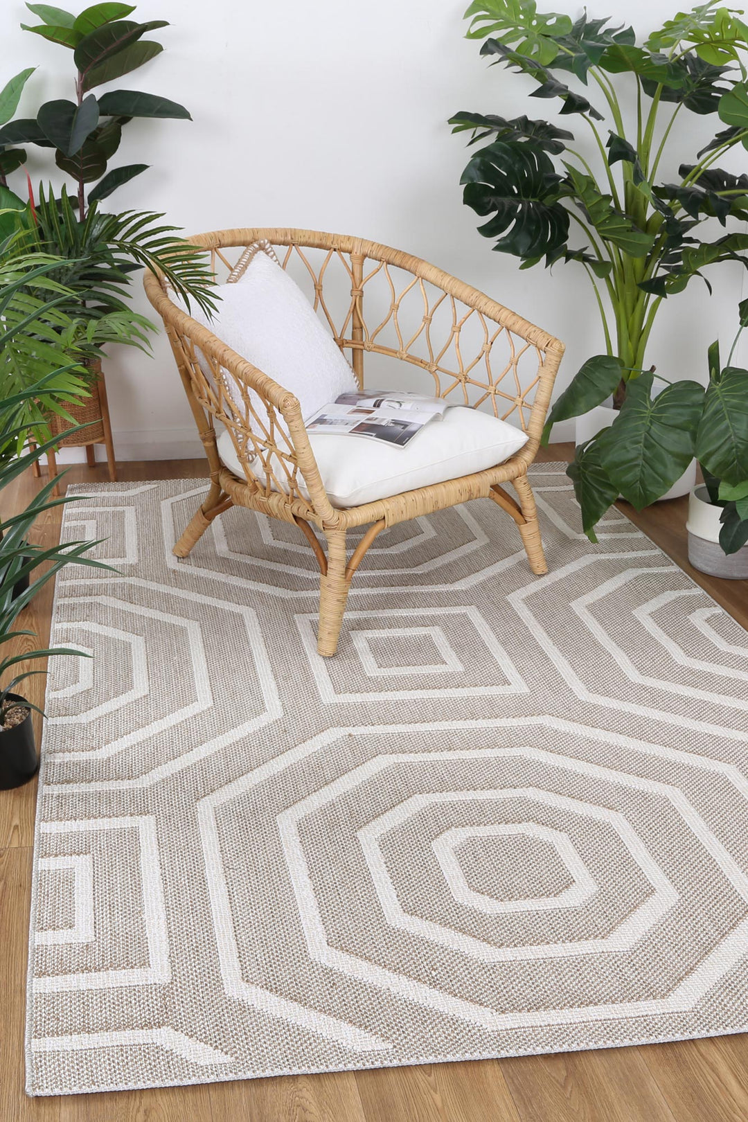 Yumi Lui Beige Geometric Flatweave Rug