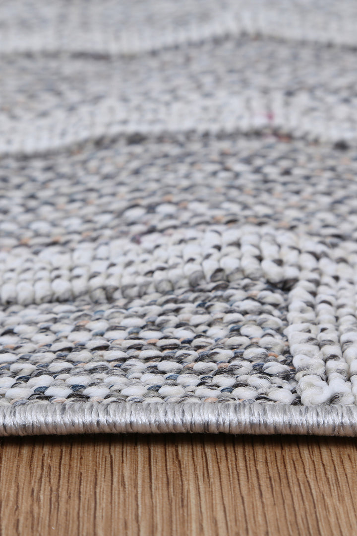 Yumi Devesi Grey Geometric Flatweave Rug