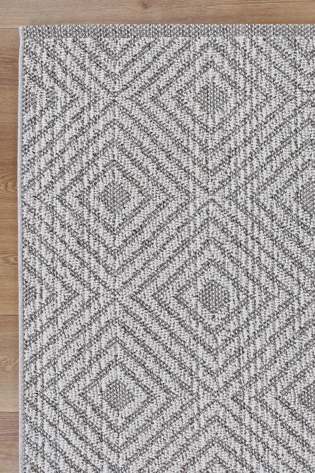 Yumi Walasi Ash Geometric Flatweave Rug