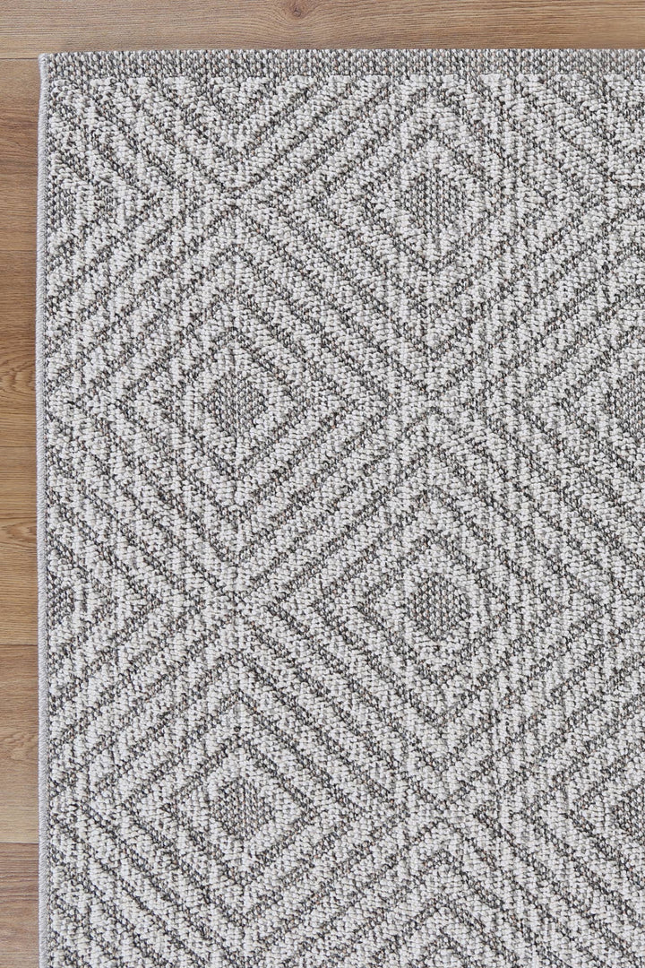 Yumi Walasi Ash Geometric Flatweave Rug