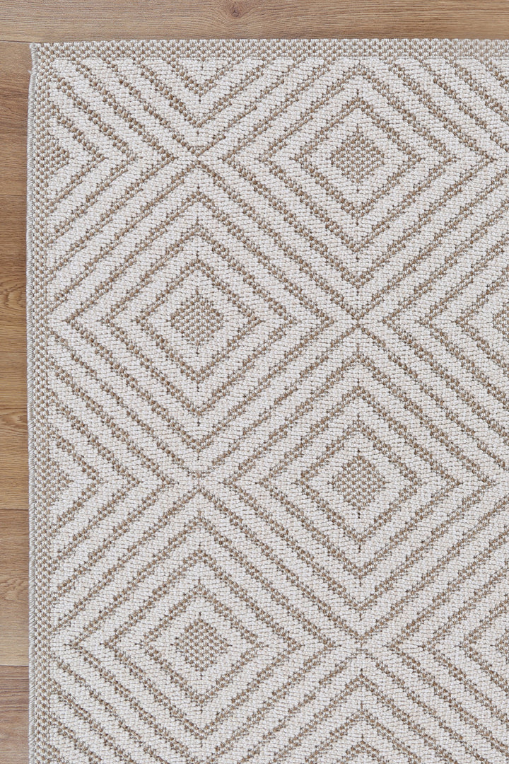Yumi Wickham Beige Geometric Flatweave Rug