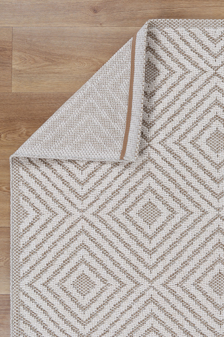 Yumi Wickham Beige Geometric Flatweave Rug